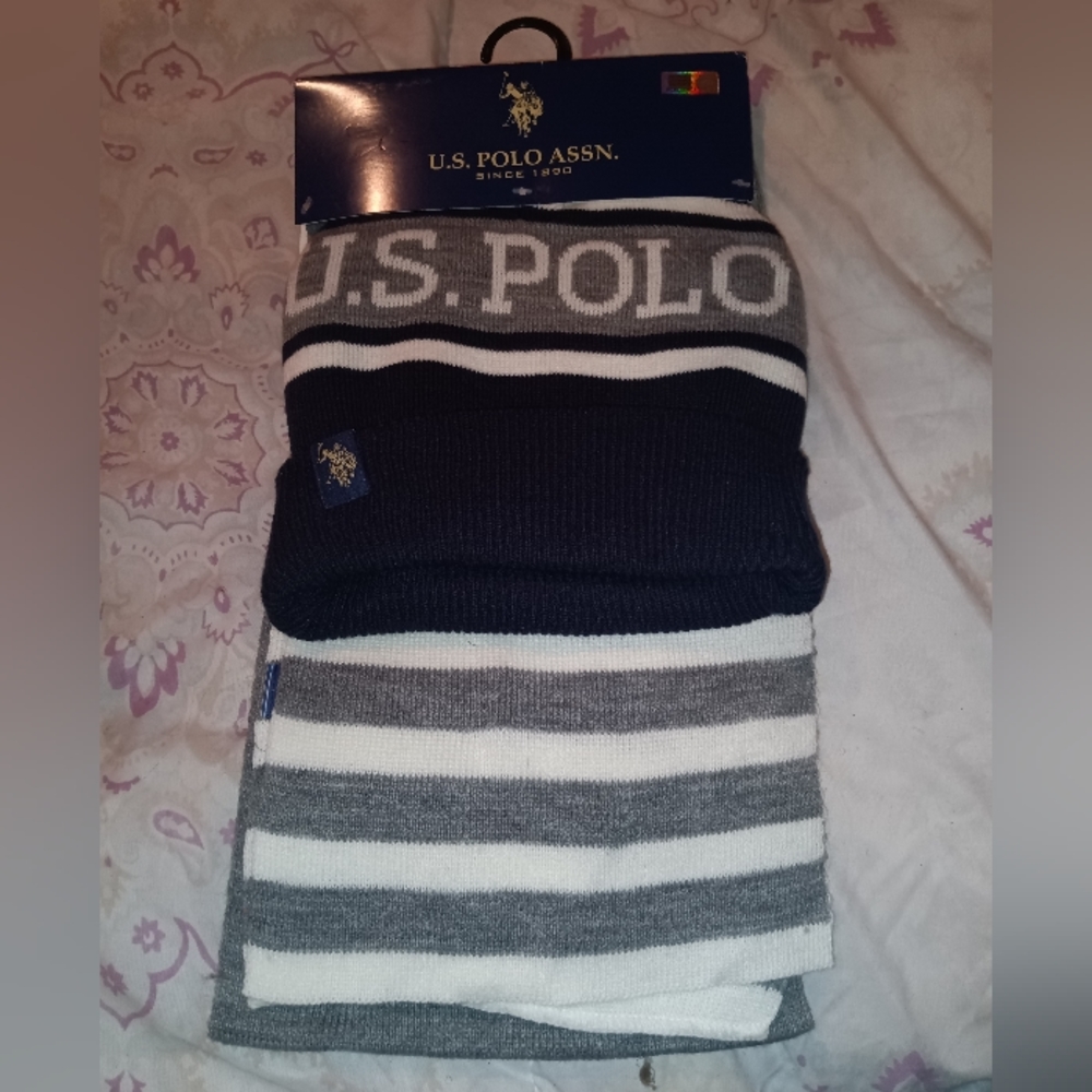 U.S. Polo Assn scarf and hat